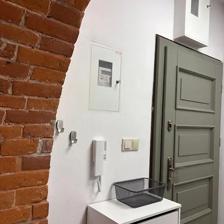Διαμέρισμα Hope Compact & Fully Equipped Near Main Station In