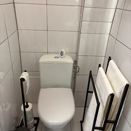 Διαμέρισμα Hope Compact & Fully Equipped Near Main Station In *